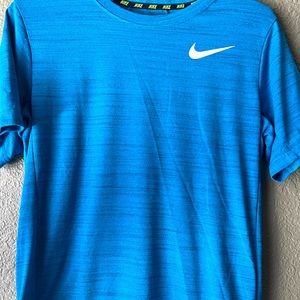 Boys XL Nike dri-fit short sleeve shirt.
